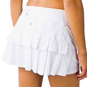 Lululemon Ivivva Athletica “Set The Pace" White Ruffle Tennis Skirt/Skort Sz 4